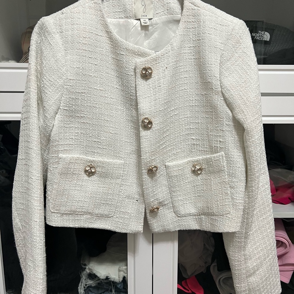 Elegant White Tweed Jacket
